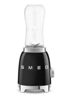 Smeg tehosekoitin kahdella 600 ml pullolla, musta PBF01BLEU Outlet